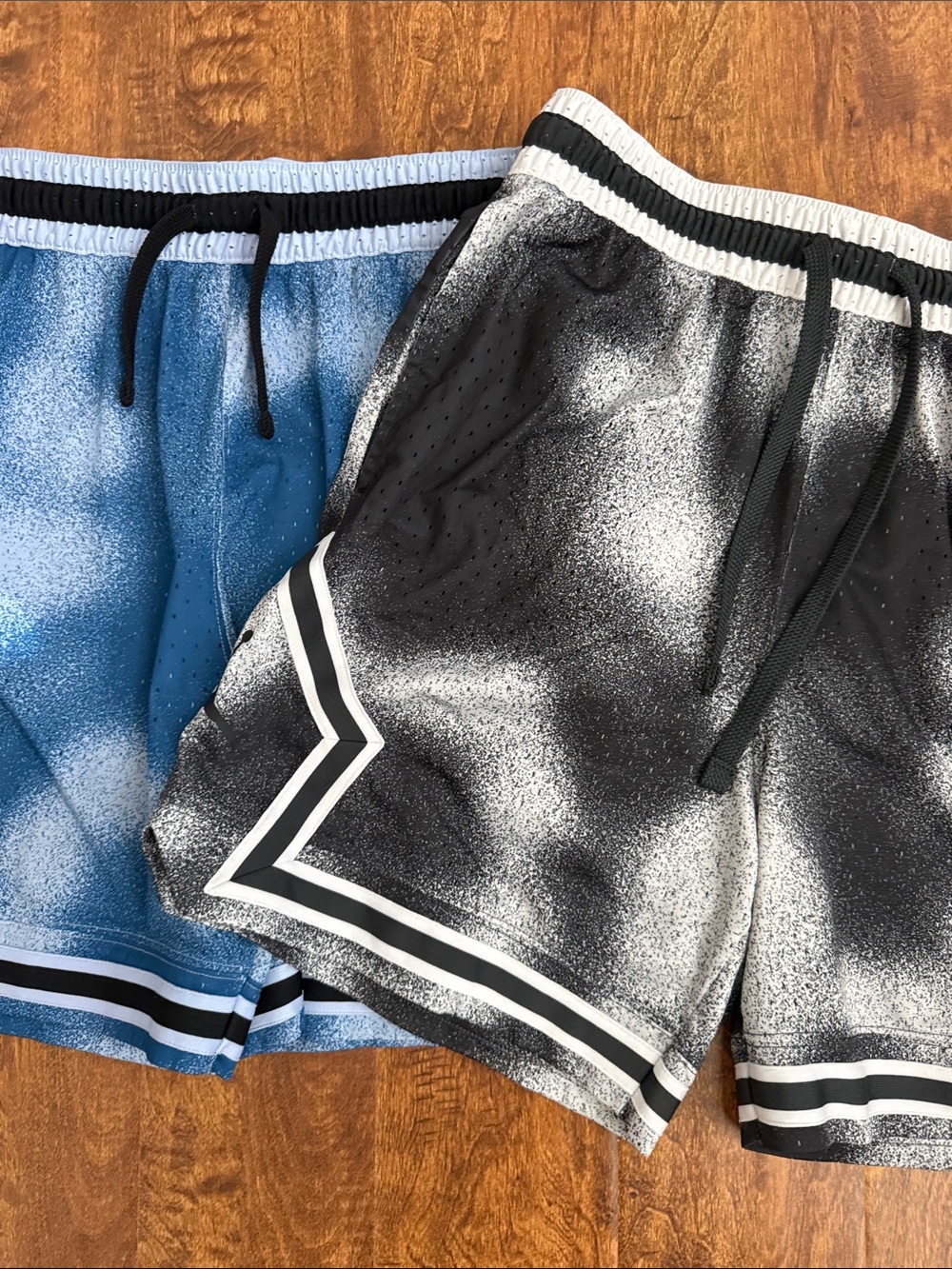 Jordan Men’s Blue and Black Spray-Print Athletic Shorts - Picture 5 of 16